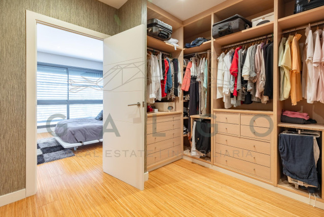 Revente - Luxe Villa - Godella - Nueva Santa Barbara