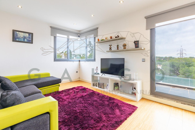 Revente - Luxe Villa - Godella - Nueva Santa Barbara