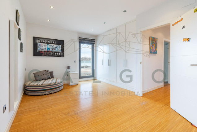 Revente - Luxe Villa - Godella - Nueva Santa Barbara