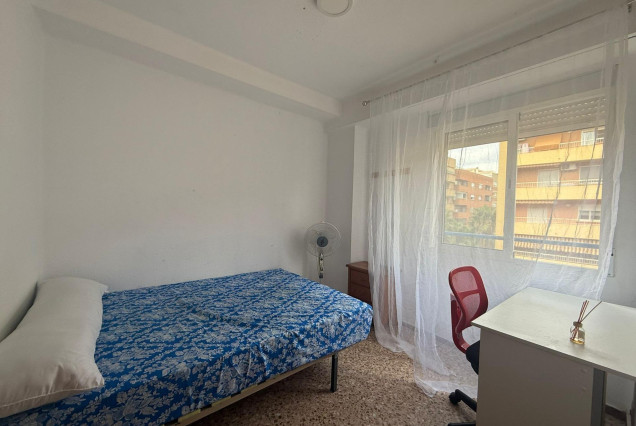 Alquiler a largo plazo - Piso - Valencia - Benimaclet