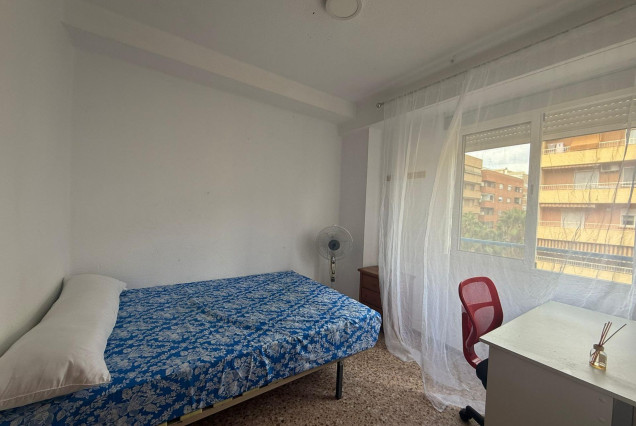 Alquiler a largo plazo - Piso - Valencia - Benimaclet
