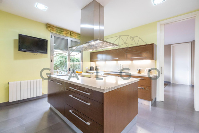 Venta - Chalet - L'Eliana - Urb. Entrepins