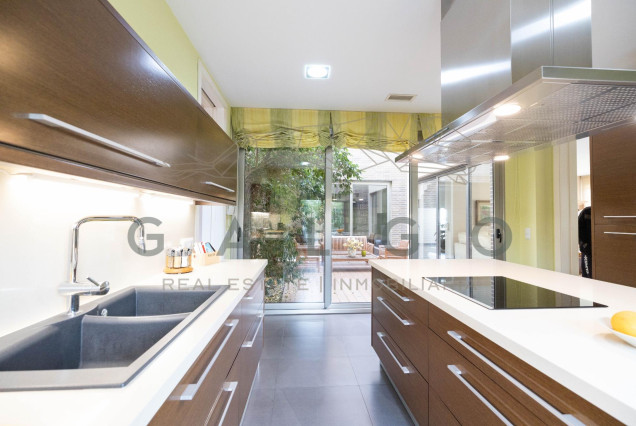 Venta - Chalet - L'Eliana - Urb. Entrepins