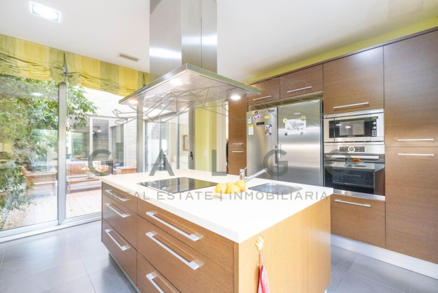 Venta - Chalet - L'Eliana - Urb. Entrepins