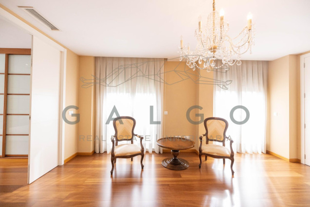 Venta - Chalet - L'Eliana - Urb. Entrepins