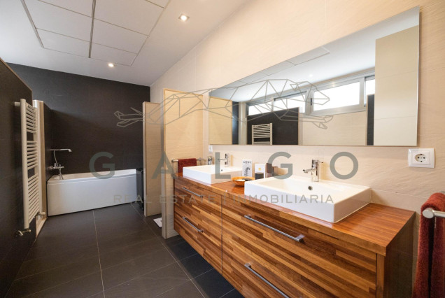 Venta - Chalet - L'Eliana - Urb. Entrepins