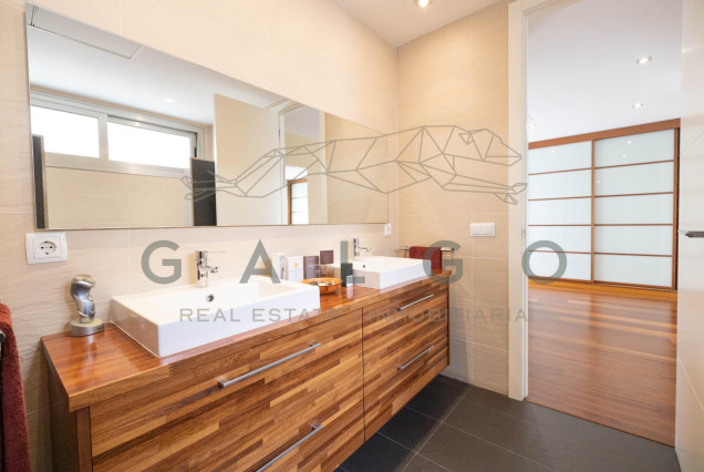 Venta - Chalet - L'Eliana - Urb. Entrepins