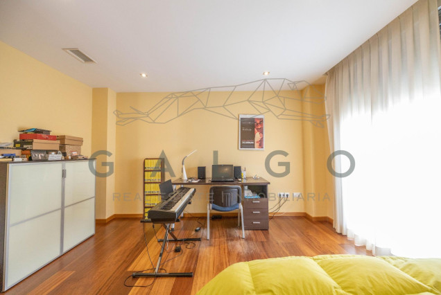 Venta - Chalet - L'Eliana - Urb. Entrepins