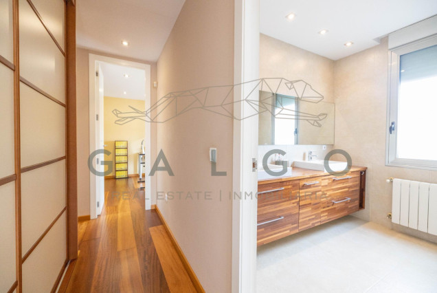 Venta - Chalet - L'Eliana - Urb. Entrepins