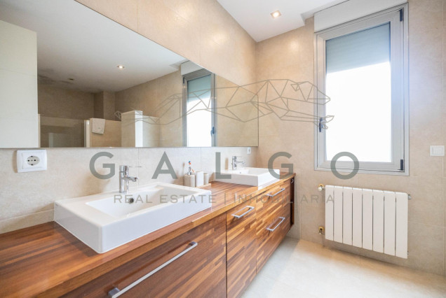 Venta - Chalet - L'Eliana - Urb. Entrepins