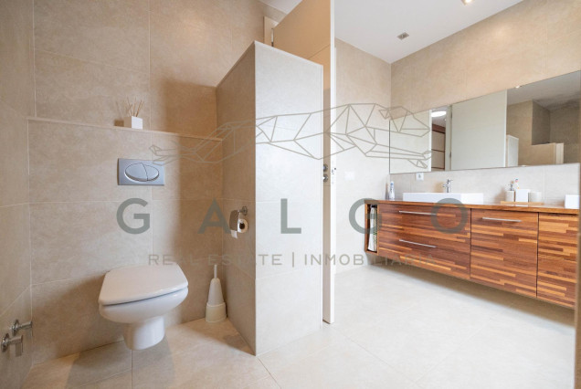 Venta - Chalet - L'Eliana - Urb. Entrepins