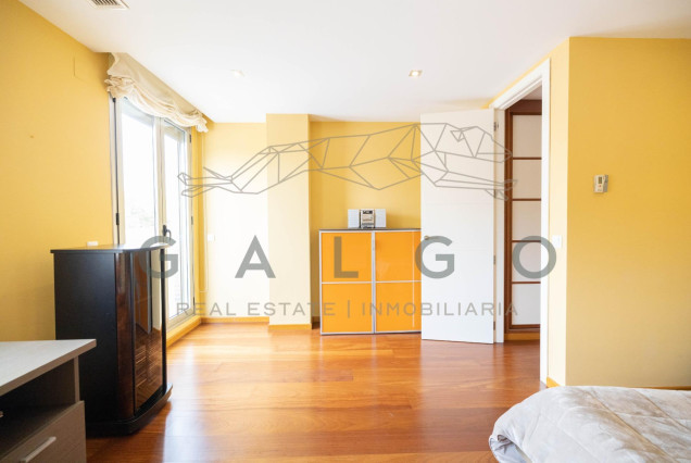 Venta - Chalet - L'Eliana - Urb. Entrepins