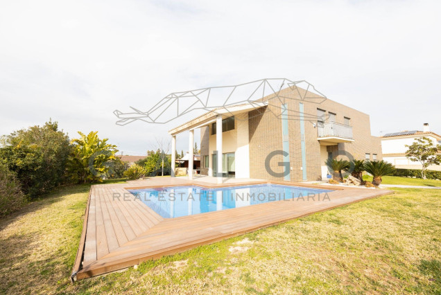 Venta - Chalet - L'Eliana - Urb. Entrepins