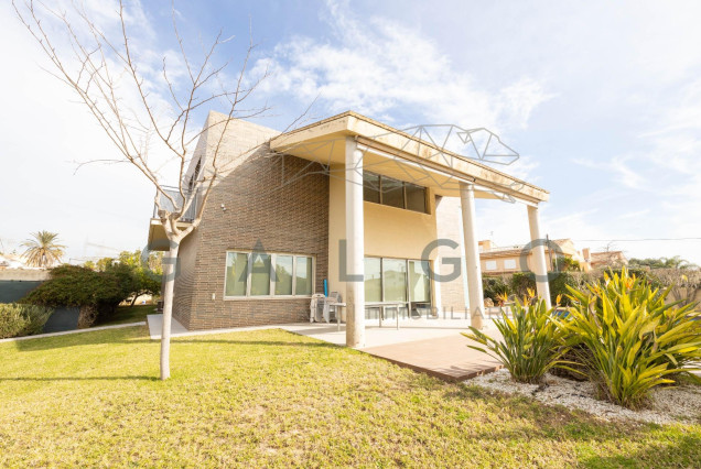 Venta - Chalet - L'Eliana - Urb. Entrepins