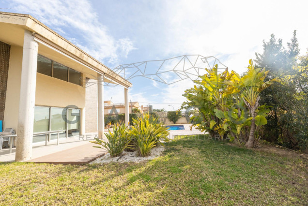 Venta - Chalet - L'Eliana - Urb. Entrepins