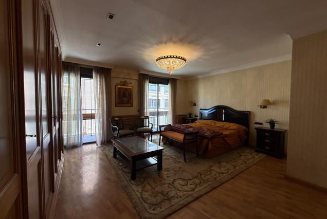 Alquiler a largo plazo - Piso - Valencia - Sant Francesc