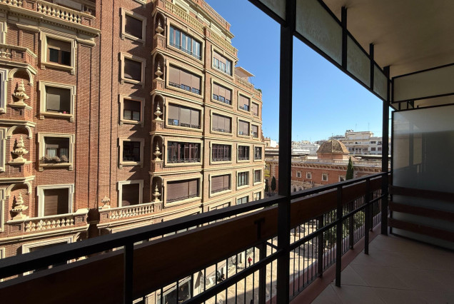 Alquiler a largo plazo - Piso - Valencia - Sant Francesc