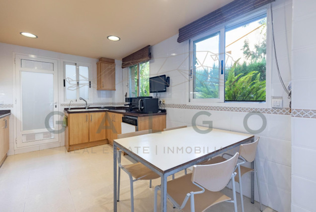 Sale - Villa - Godella - URB. CAMPOLIVAR