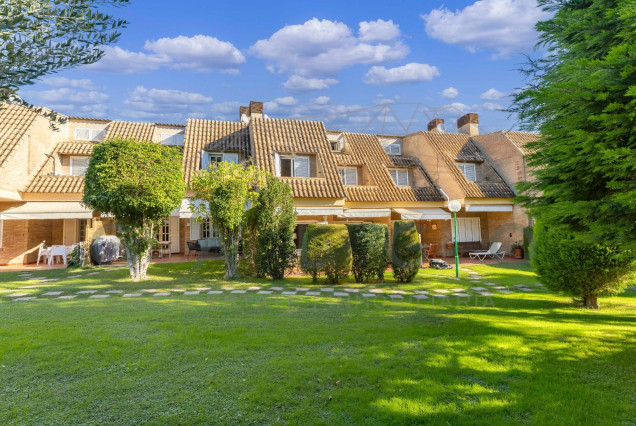 Revente - Woonhuis - Godella - Campolivar