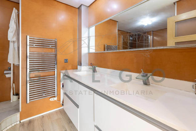 Revente - Vloer - Valencia - Campanar