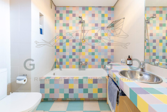 Revente - Vloer - Valencia - Campanar