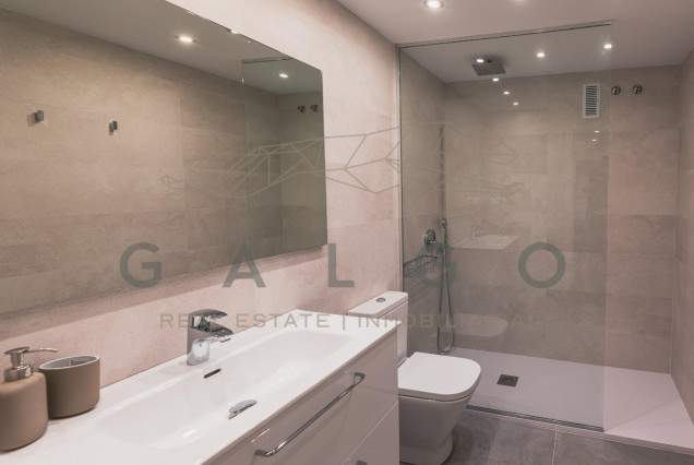 Revente - Vloer - Valencia - Mestalla