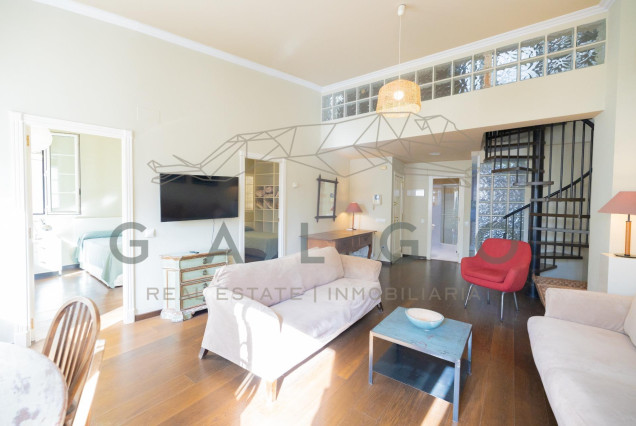 Alquiler a largo plazo - Ático - Valencia - Ciutat Vella