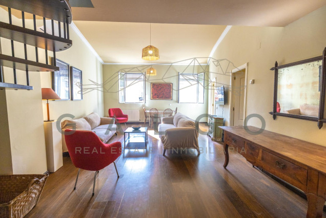 Alquiler a largo plazo - Ático - Valencia - Ciutat Vella