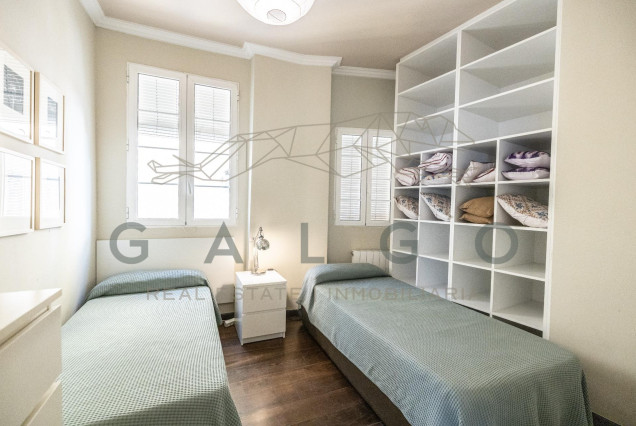 Alquiler a largo plazo - Ático - Valencia - Ciutat Vella