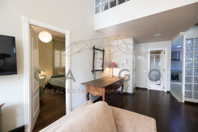 Alquiler a largo plazo - Ático - Valencia - Ciutat Vella