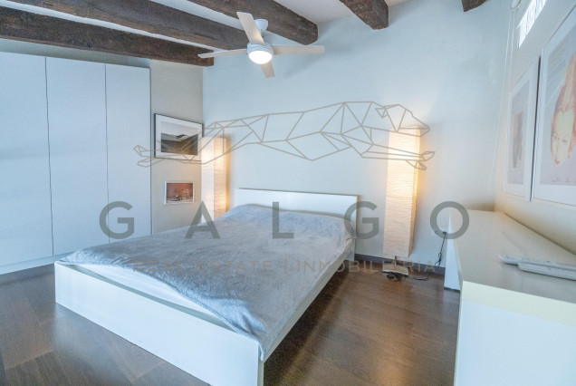 Alquiler a largo plazo - Ático - Valencia - Ciutat Vella