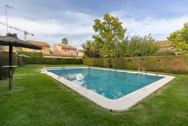 Sale - Villa - Godella - URB. CAMPOLIVAR