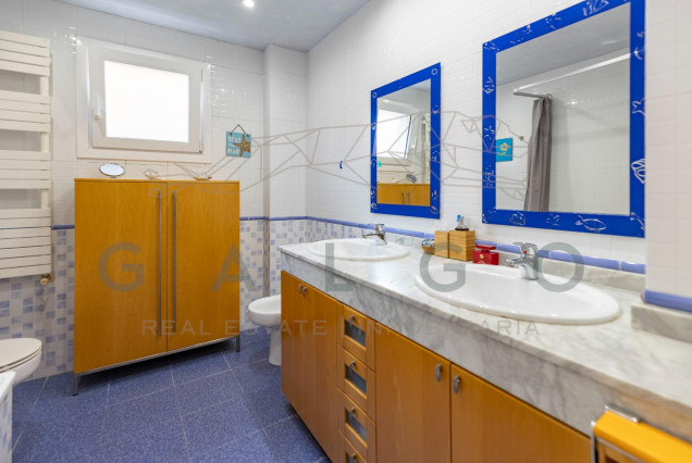 Sale - Villa - Godella - URB. CAMPOLIVAR