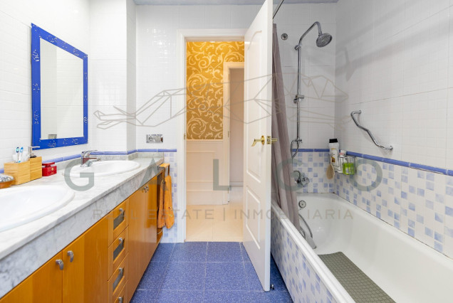 Sale - Villa - Godella - URB. CAMPOLIVAR