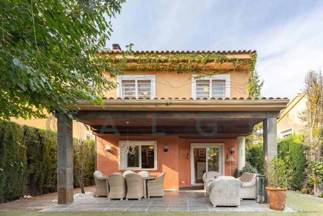 Sale - Villa - Godella - URB. CAMPOLIVAR