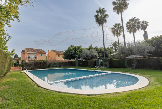 Sale - Villa - Godella - URB. CAMPOLIVAR