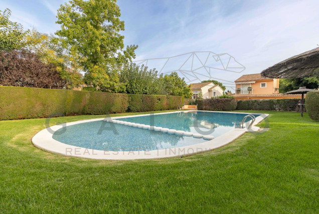 Sale - Villa - Godella - URB. CAMPOLIVAR