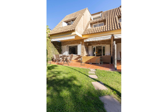 Sale - Semi-detached - Godella - Campolivar