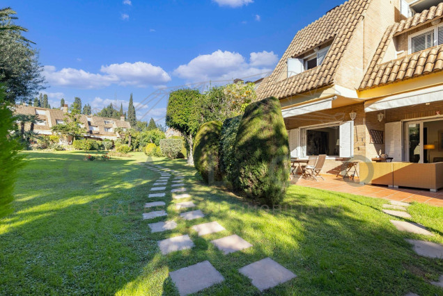 Sale - Semi-detached - Godella - Campolivar