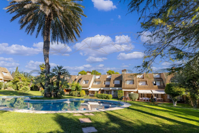 Sale - Semi-detached - Godella - Campolivar