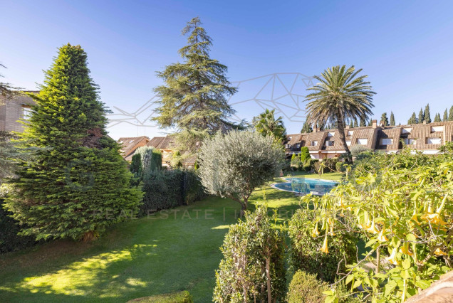 Sale - Semi-detached - Godella - Campolivar