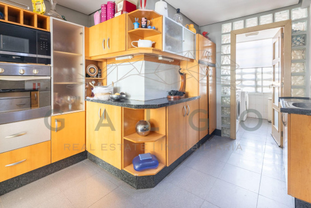 Revente - Vloer - Valencia - Campanar