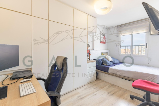 Revente - Vloer - Valencia - Campanar