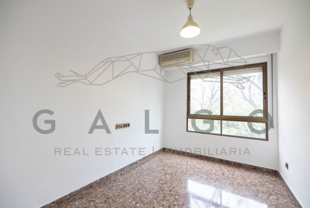 Revente - Vloer - Valencia - La Petxina