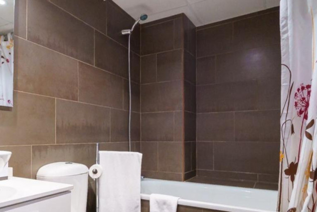 Alquiler a largo plazo - Ático - Valencia - El Mercat