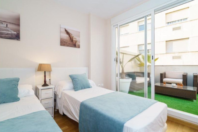 Alquiler a largo plazo - Ático - Valencia - El Mercat