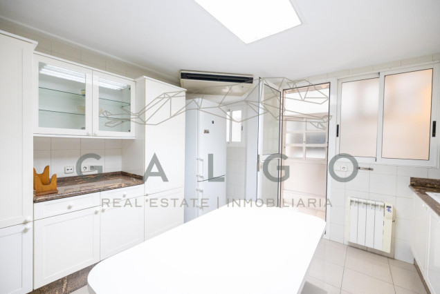 Alquiler a largo plazo - Piso - Valencia - Sant Francesc