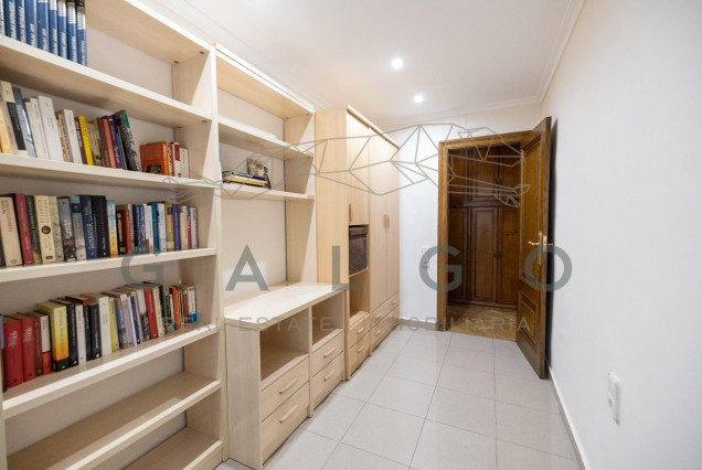 Alquiler a largo plazo - Piso - Valencia - Sant Francesc