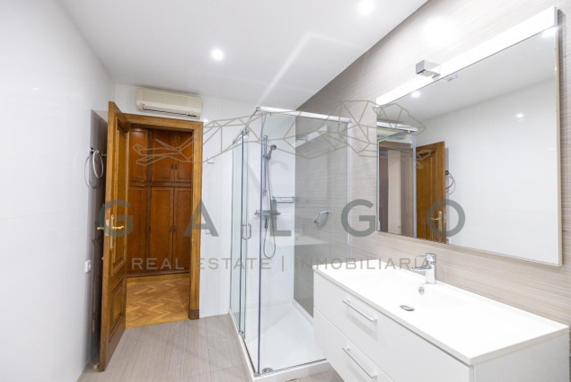 Alquiler a largo plazo - Piso - Valencia - Sant Francesc