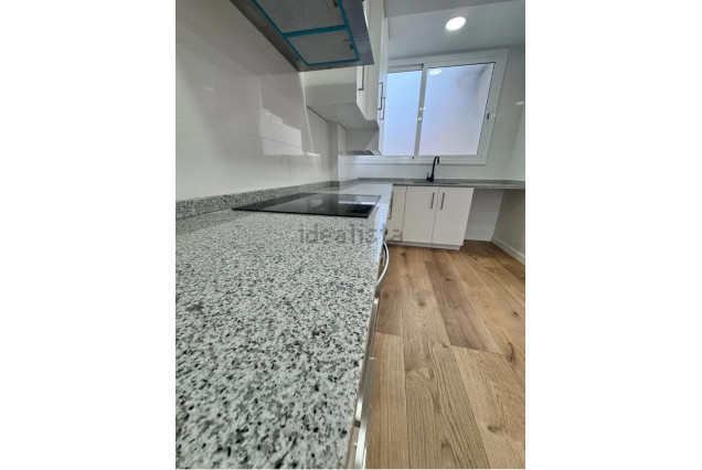 Alquiler a largo plazo - Piso - Valencia - Nou Moles